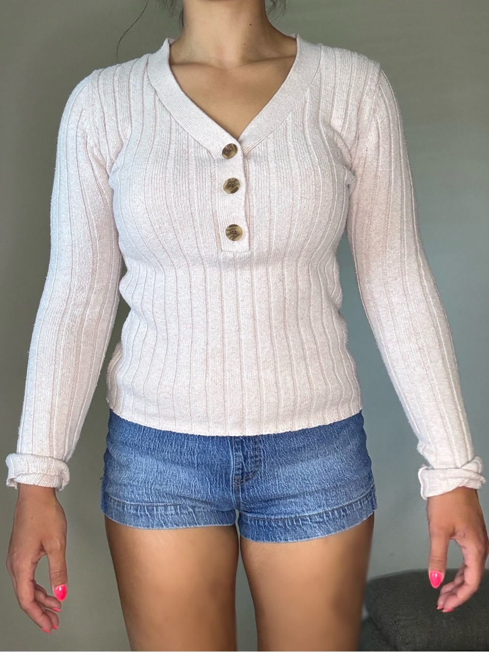 Sundance Ribbed V-Neck Sweater in Light Pink